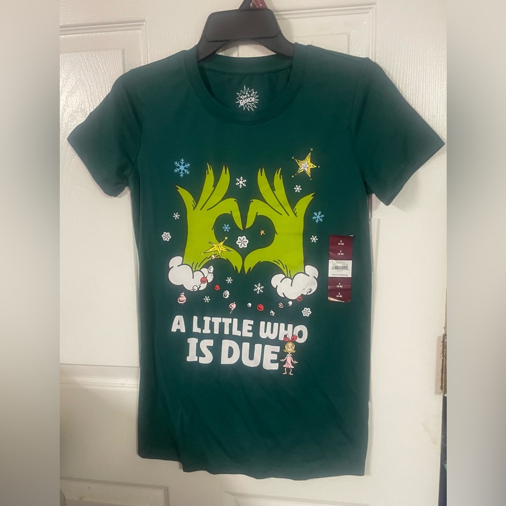 NWT Dr. Seuss The Grinch Maternity Tee A Little Who Is Due Graphic Shirt Size S - Picture 6 of 10